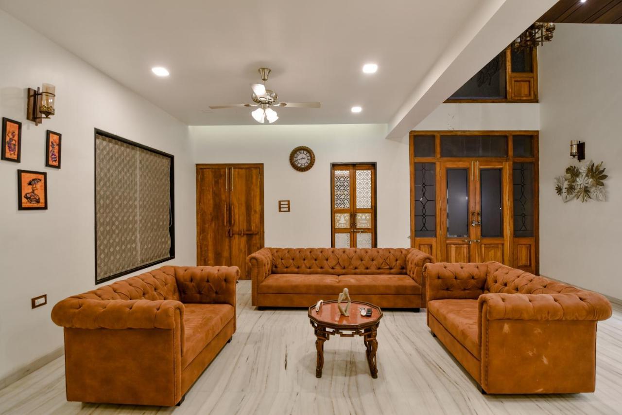 Lifeline Villas - Luxurious Taraangan 4 Mountain View Villa With Biggest Pool And Huge Open Area Lonavala Dış mekan fotoğraf