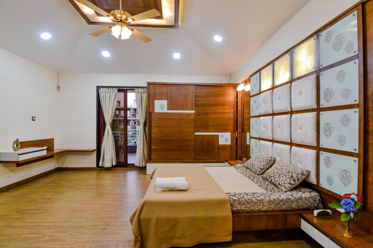 Lifeline Villas - Luxurious Taraangan 4 Mountain View Villa With Biggest Pool And Huge Open Area Lonavala Dış mekan fotoğraf