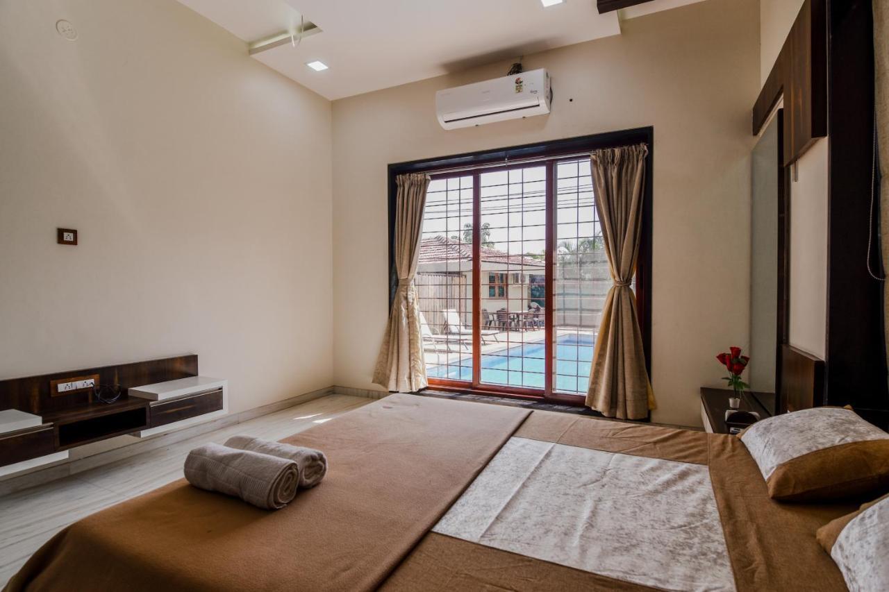 Lifeline Villas - Luxurious Taraangan 4 Mountain View Villa With Biggest Pool And Huge Open Area Lonavala Dış mekan fotoğraf