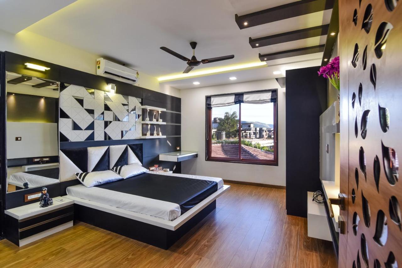 Lifeline Villas - Luxurious Taraangan 4 Mountain View Villa With Biggest Pool And Huge Open Area Lonavala Dış mekan fotoğraf
