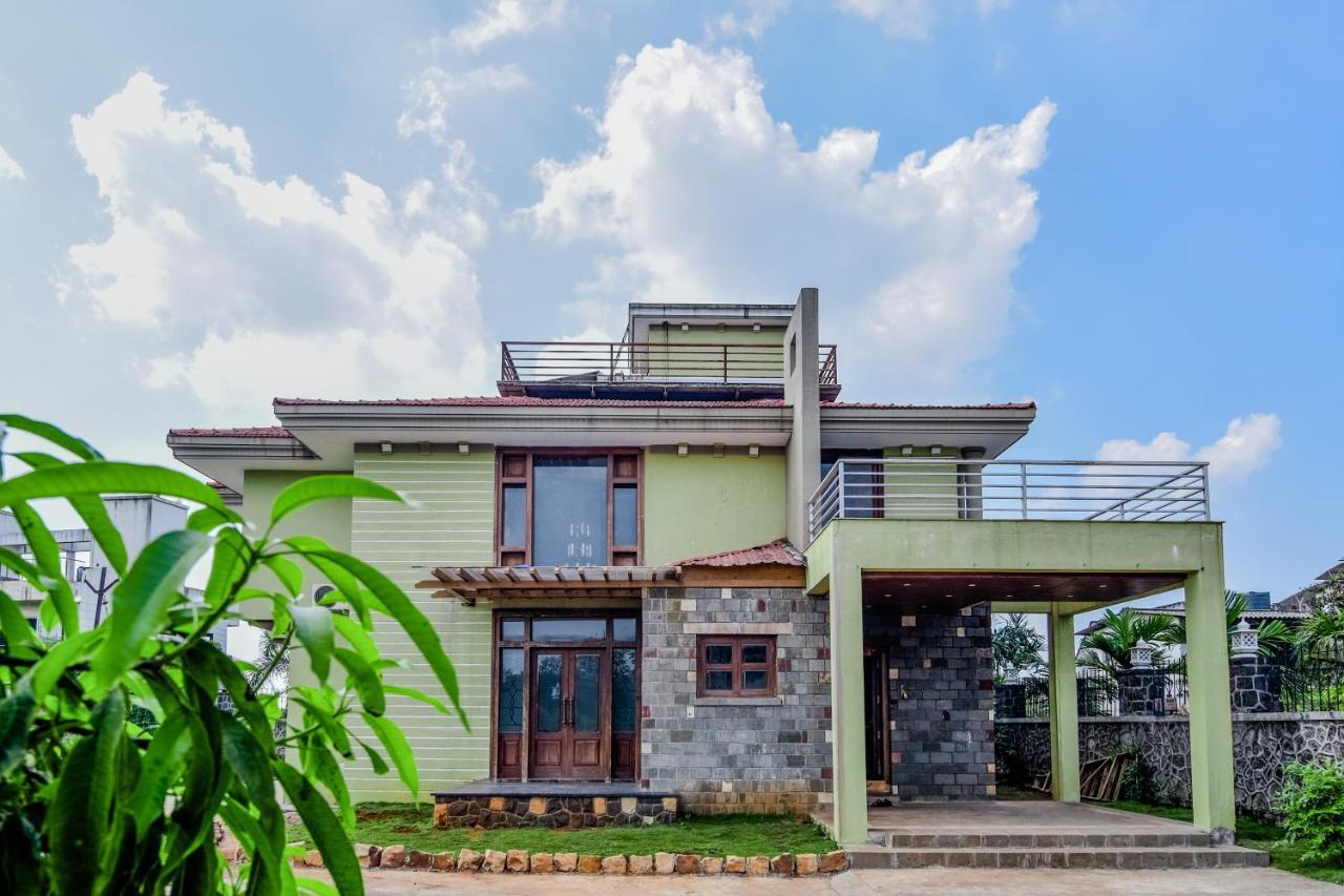 Lifeline Villas - Luxurious Taraangan 4 Mountain View Villa With Biggest Pool And Huge Open Area Lonavala Dış mekan fotoğraf