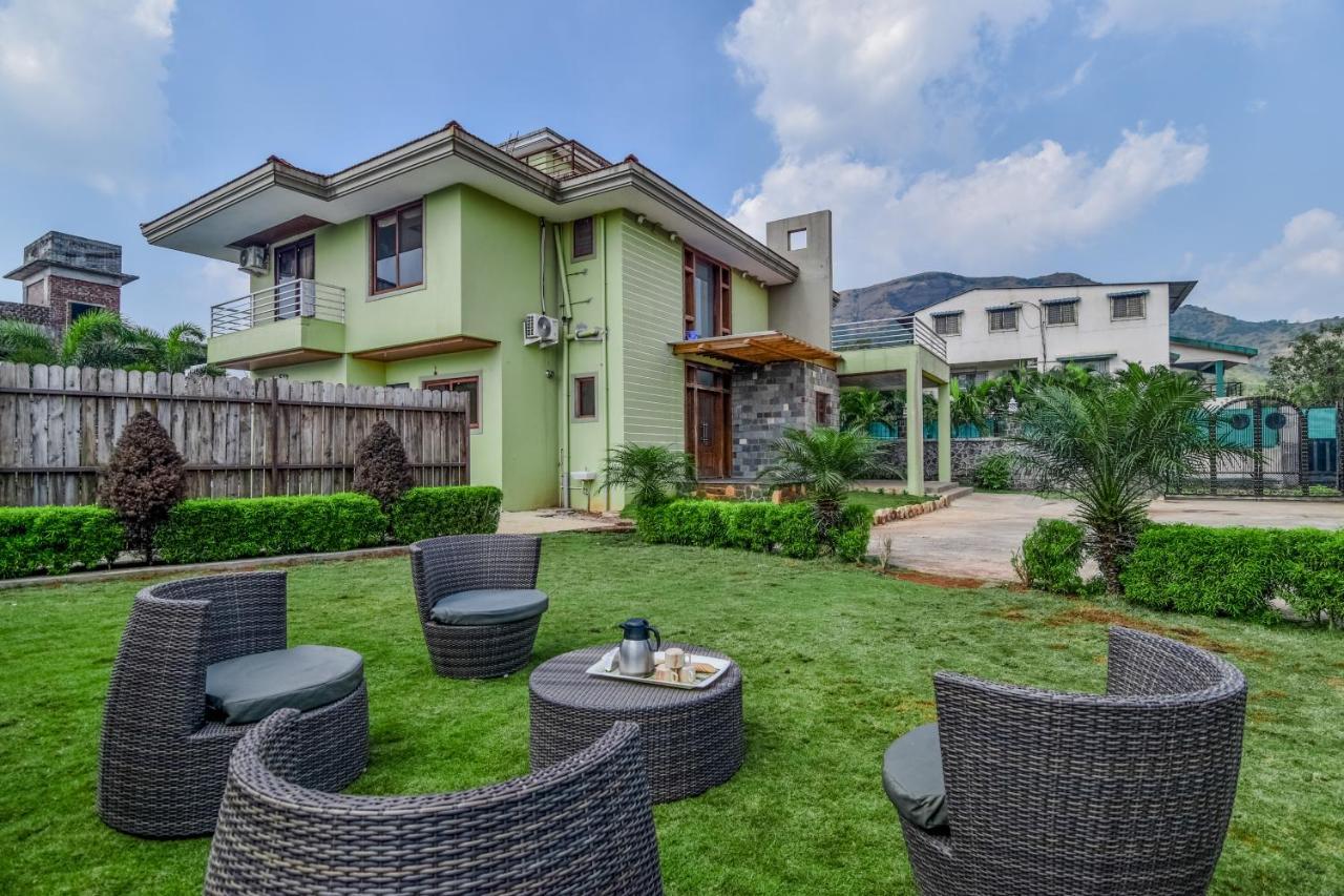 Lifeline Villas - Luxurious Taraangan 4 Mountain View Villa With Biggest Pool And Huge Open Area Lonavala Dış mekan fotoğraf