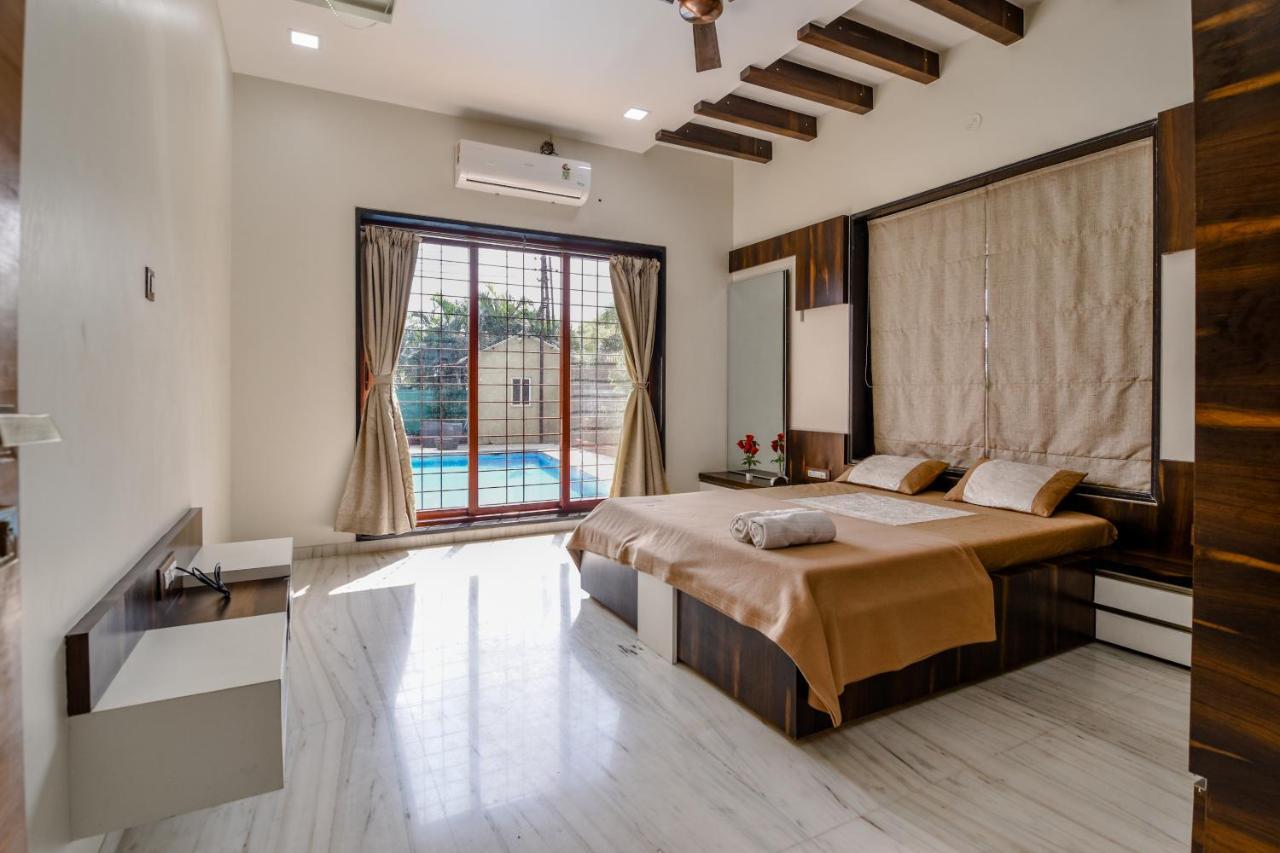 Lifeline Villas - Luxurious Taraangan 4 Mountain View Villa With Biggest Pool And Huge Open Area Lonavala Dış mekan fotoğraf