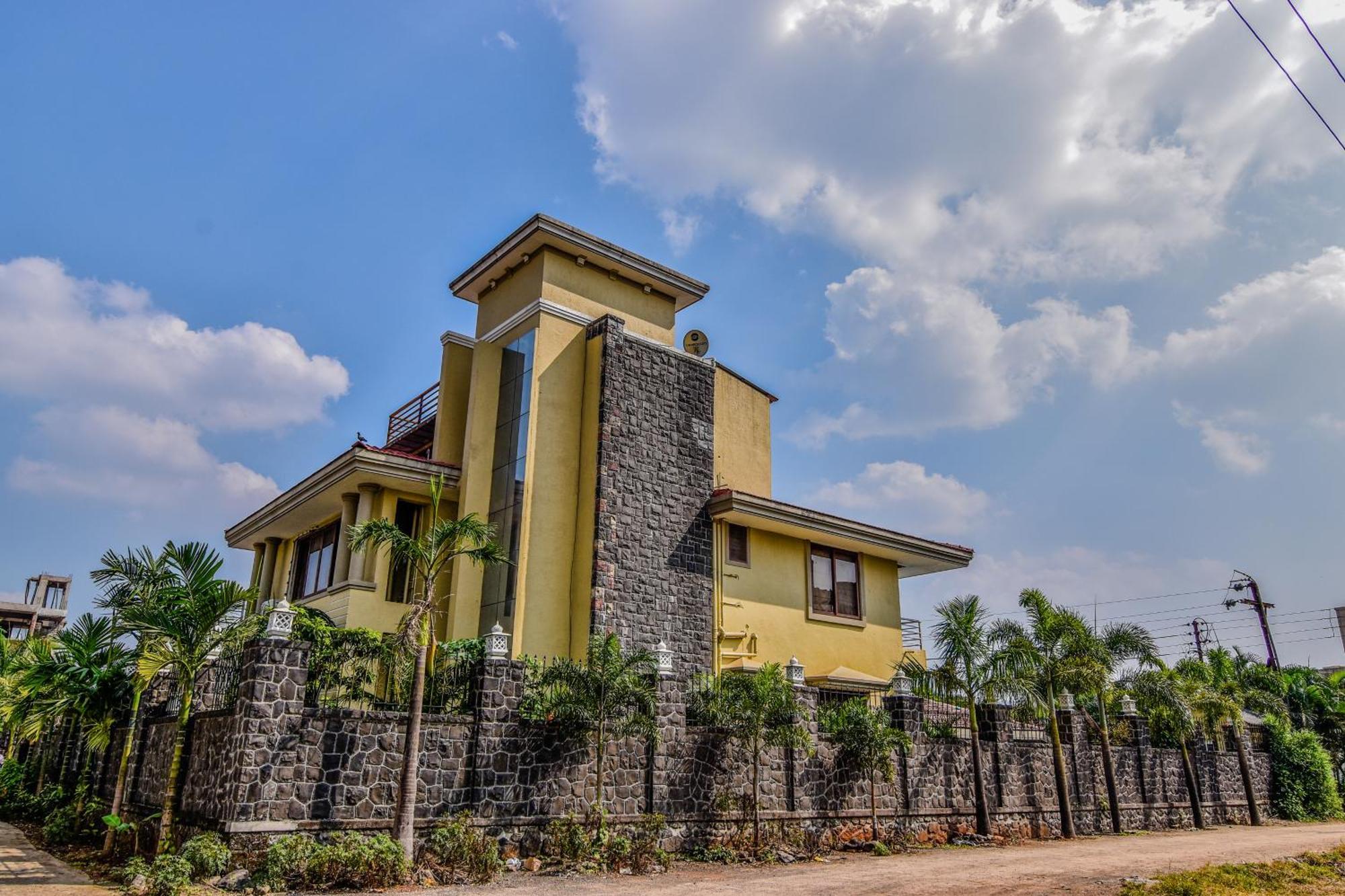Lifeline Villas - Luxurious Taraangan 4 Mountain View Villa With Biggest Pool And Huge Open Area Lonavala Dış mekan fotoğraf