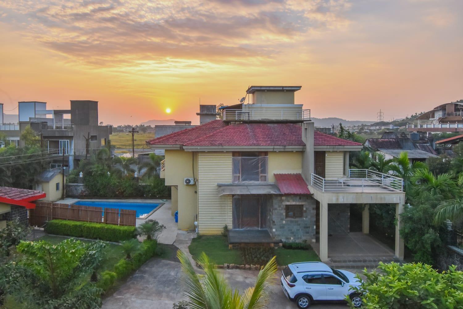 Lifeline Villas - Luxurious Taraangan 4 Mountain View Villa With Biggest Pool And Huge Open Area Lonavala Dış mekan fotoğraf